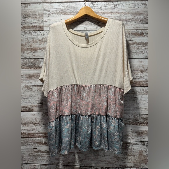 Honeyme Tops - Honeyme Cream and Paisley Colorblock Tee 3 XL